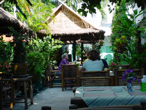 40_garden_restaurant